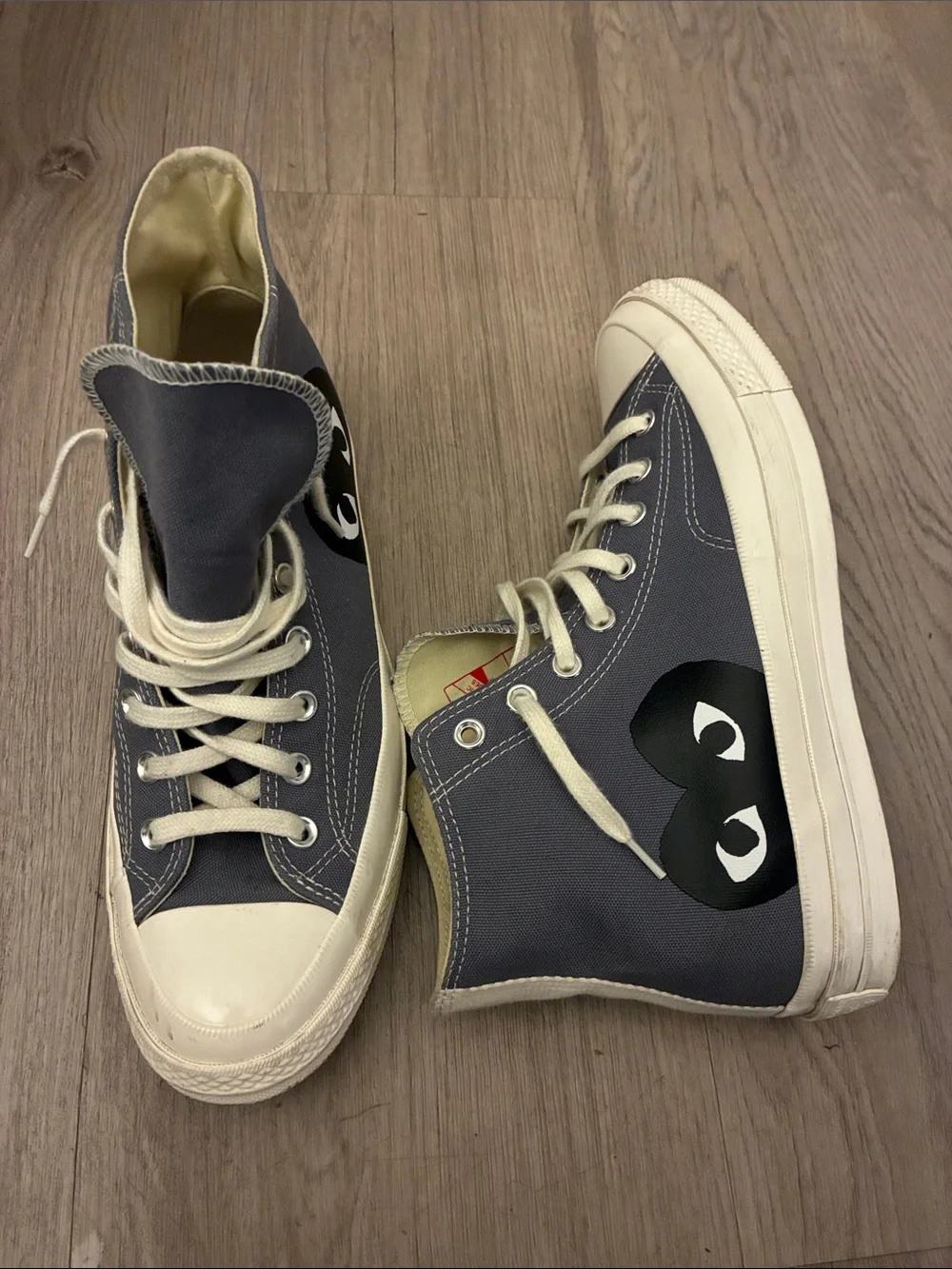 Mens High-Top Converse play Sneakers in Slate Gray with Heart Graphic